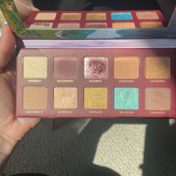 2 pc Wander Beauty Eyeshadow Palette Set - Picture 3 of 4